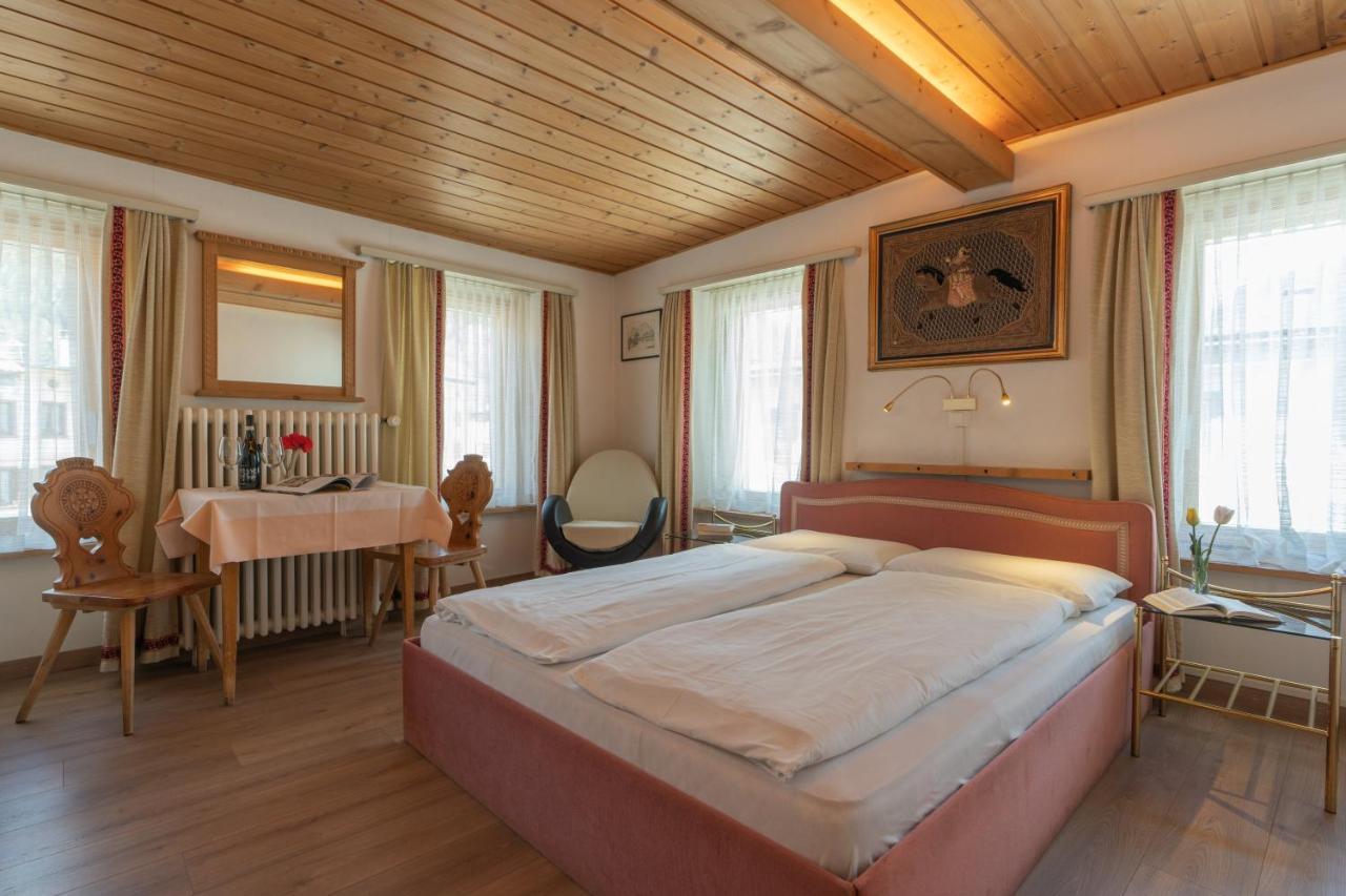 Hotel Alpina Zernez Exteriör bild