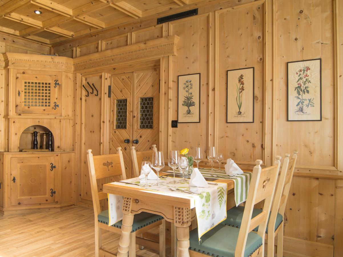 Hotel Alpina Zernez Exteriör bild