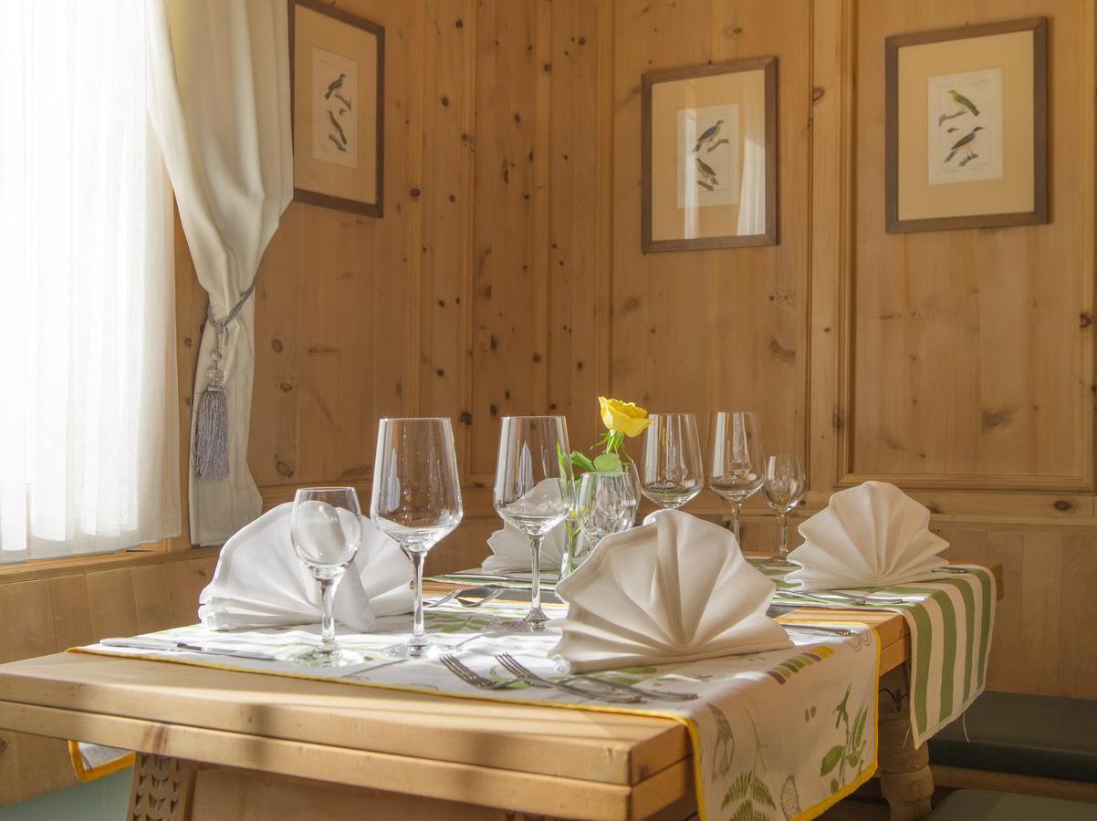 Hotel Alpina Zernez Exteriör bild