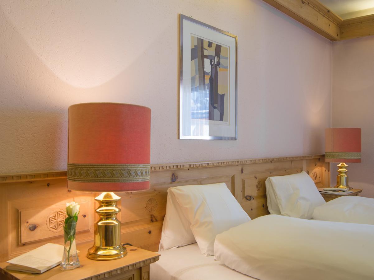Hotel Alpina Zernez Exteriör bild